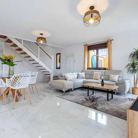 With 4 Bedrooms And Private Heated Pool *