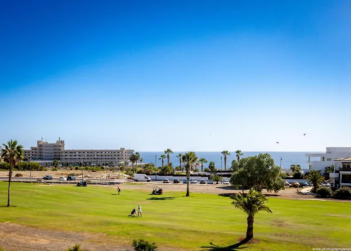 Villa With 4 Bedrooms And Private Heated Pool