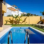 With 4 Bedrooms And Private Heated Pool Villa *