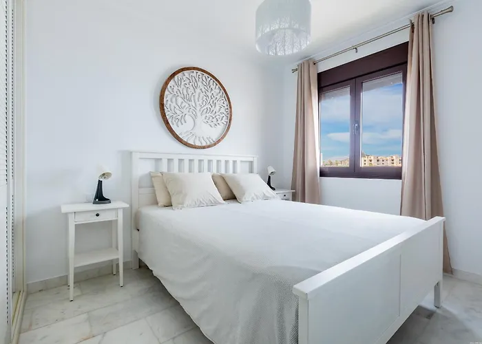 With 4 Bedrooms And Private Heated Pool Βίλα