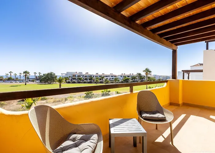 Villa With 4 Bedrooms And Private Heated Pool *