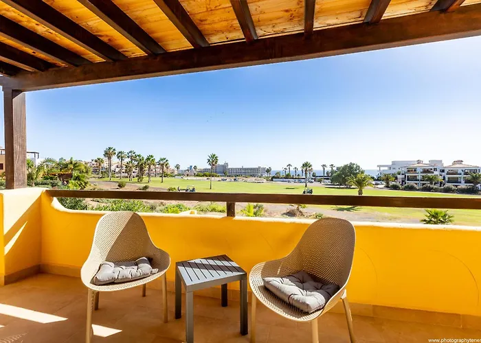 With 4 Bedrooms And Private Heated Pool Σαν Μιγκέλ ντε Αμπόνα