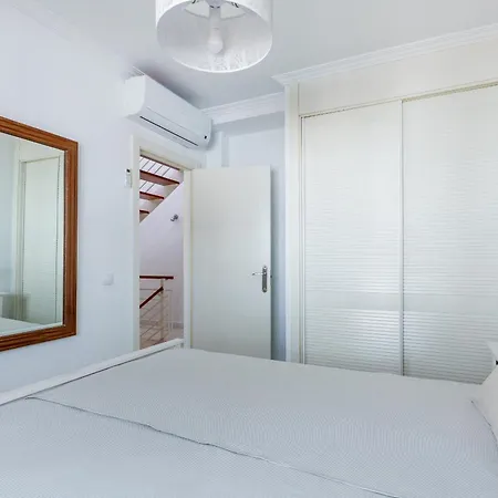 Willa With 4 Bedrooms And Private Heated Pool