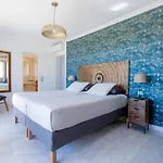 With 4 Bedrooms And Private Heated Pool Вилла