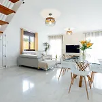 With 4 Bedrooms And Private Heated Pool *