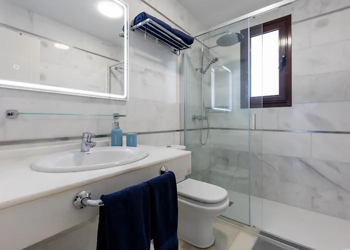 Villa With 4 Bedrooms And Private Heated Pool